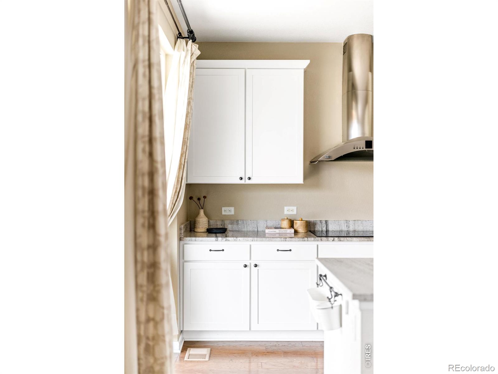 MLS Image #3 for 690  sun up place,erie, Colorado