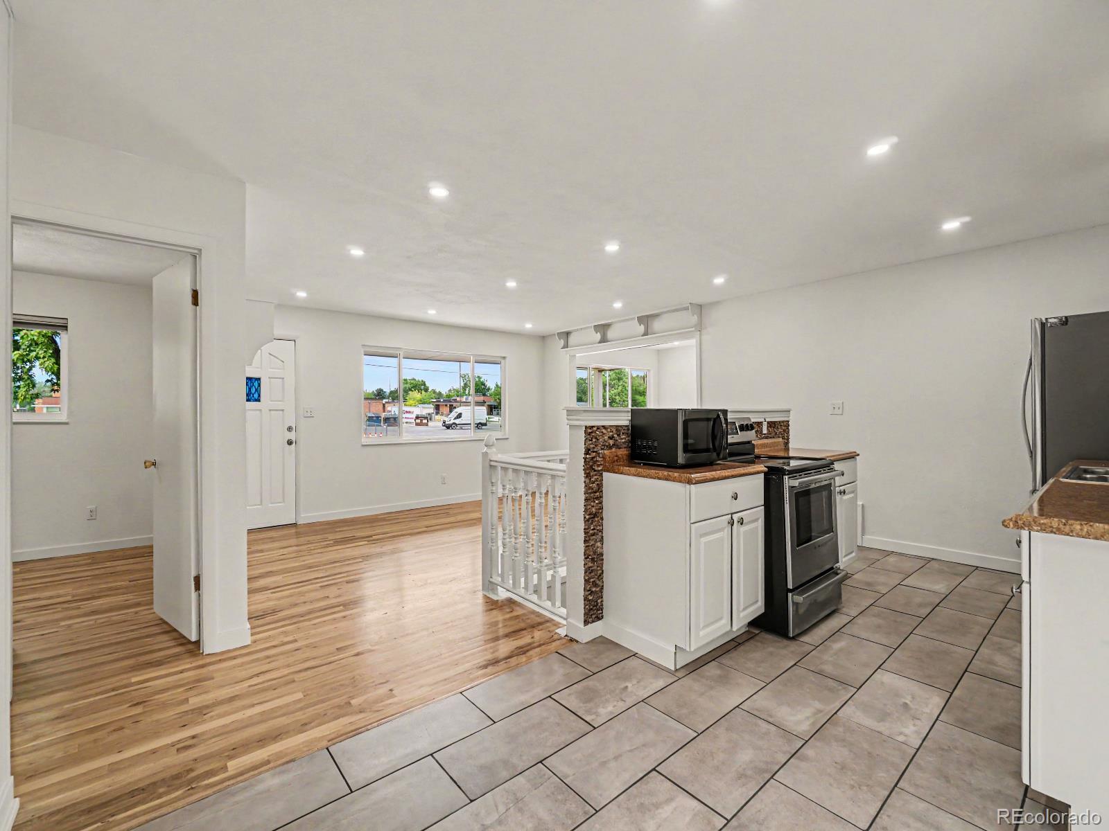 MLS Image #10 for 930  hemlock way,broomfield, Colorado