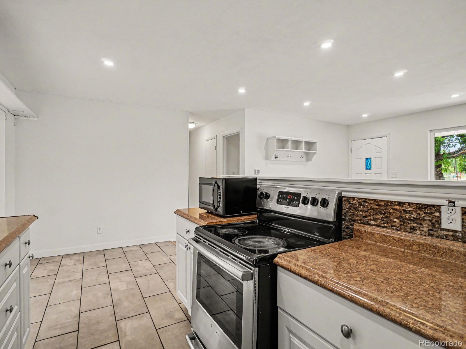 MLS Image #11 for 930  hemlock way,broomfield, Colorado