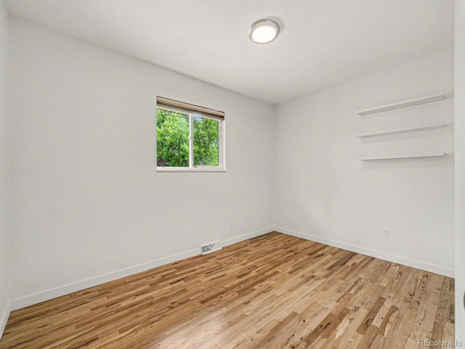 MLS Image #14 for 930  hemlock way,broomfield, Colorado