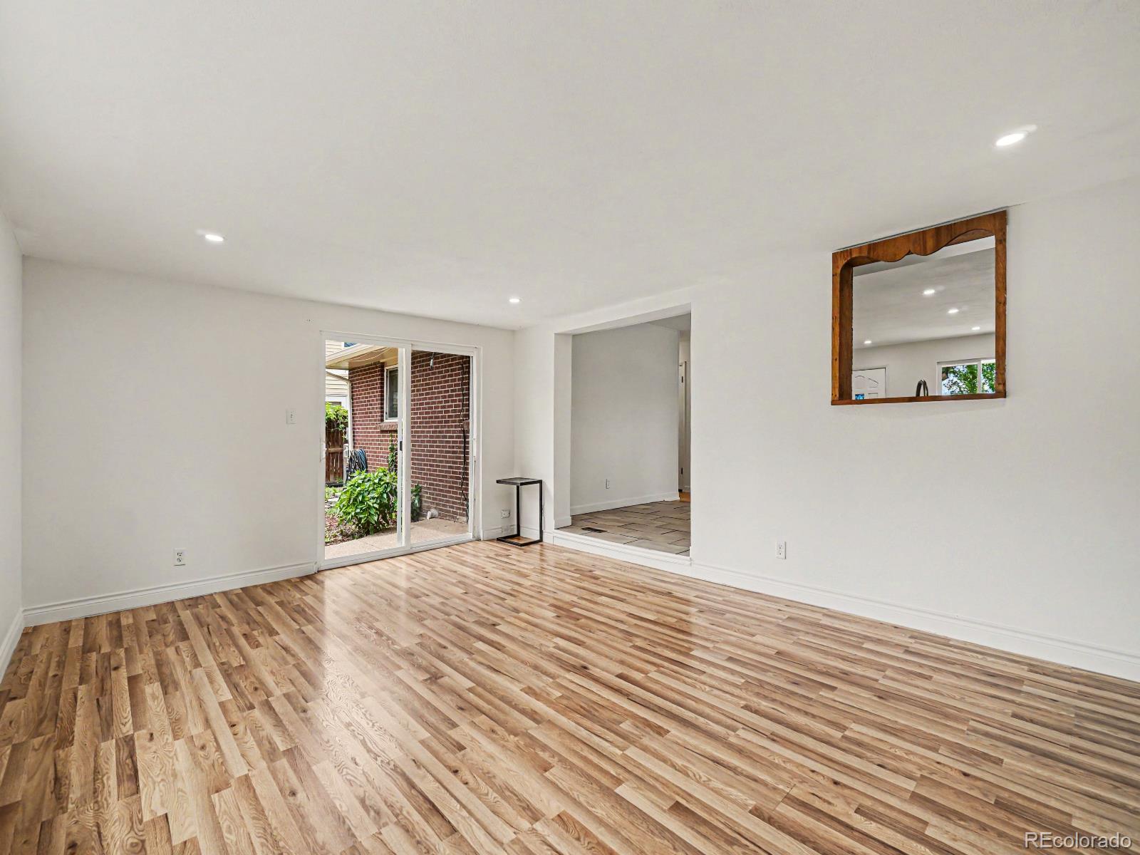 MLS Image #5 for 930  hemlock way,broomfield, Colorado