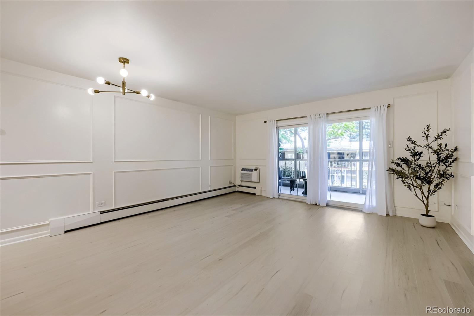 MLS Image #12 for 705 s clinton street,denver, Colorado