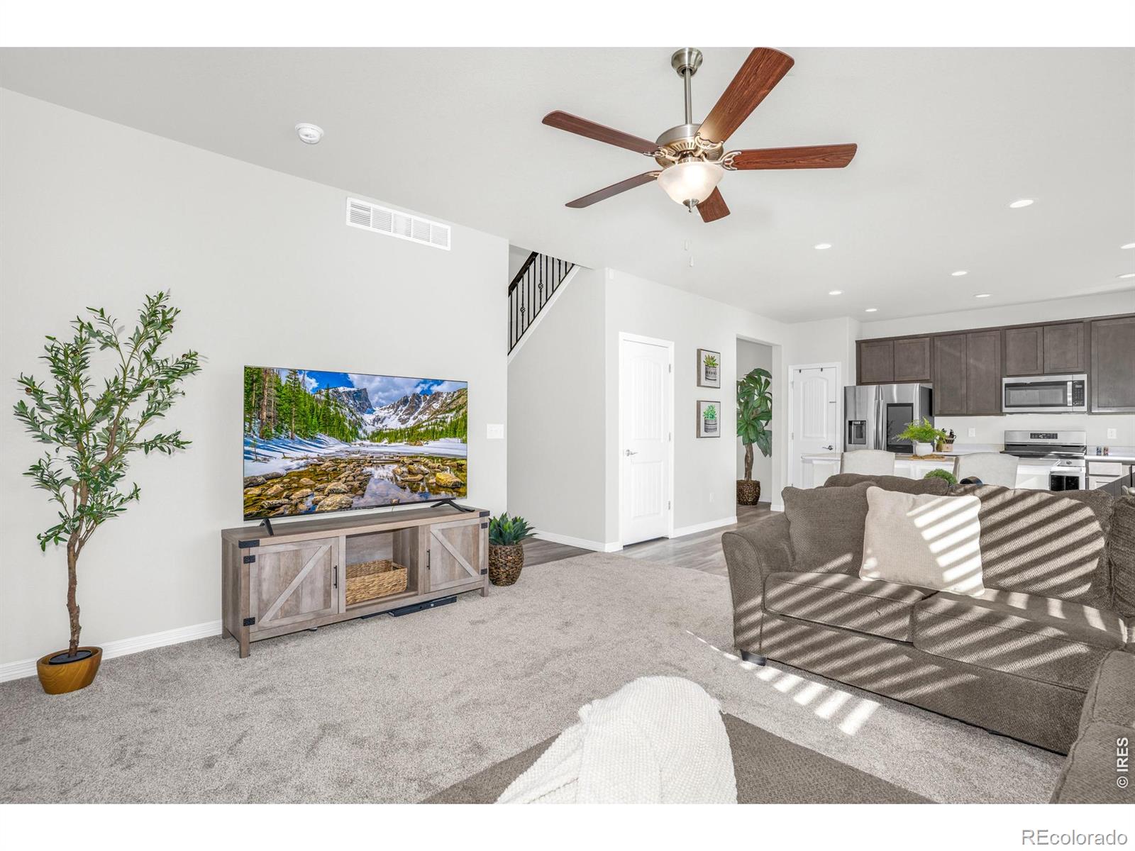 MLS Image #11 for 884  emerald lakes street,severance, Colorado