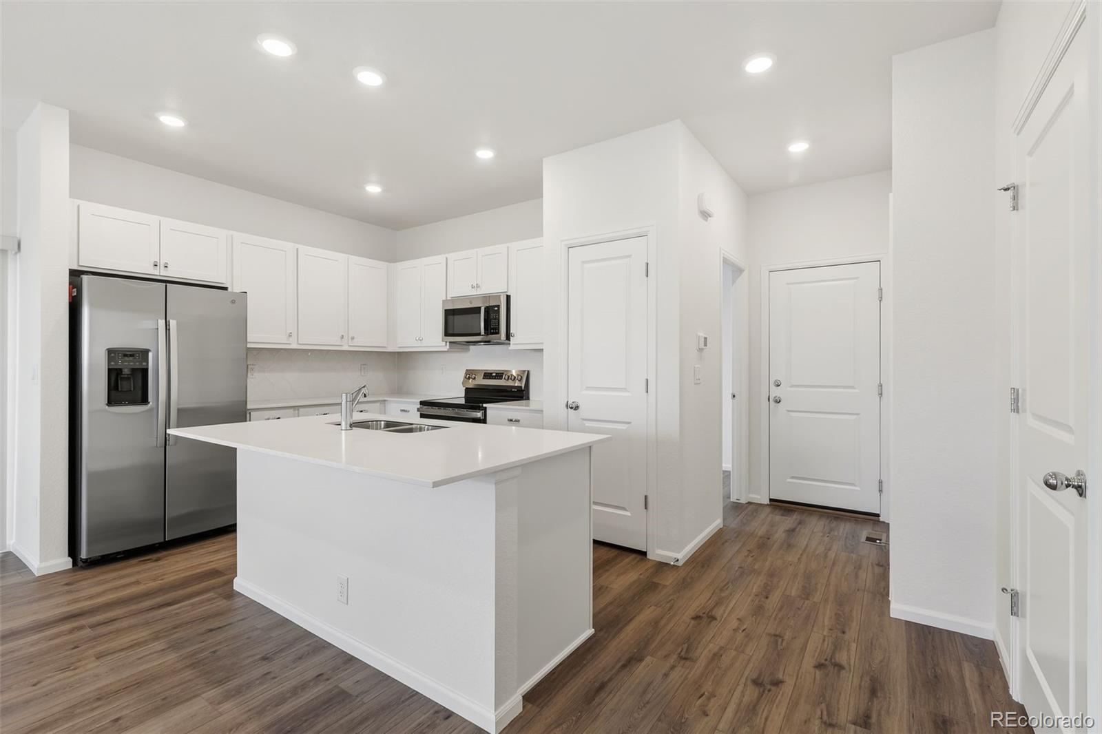 MLS Image #12 for 24246 e 53rd drive,aurora, Colorado
