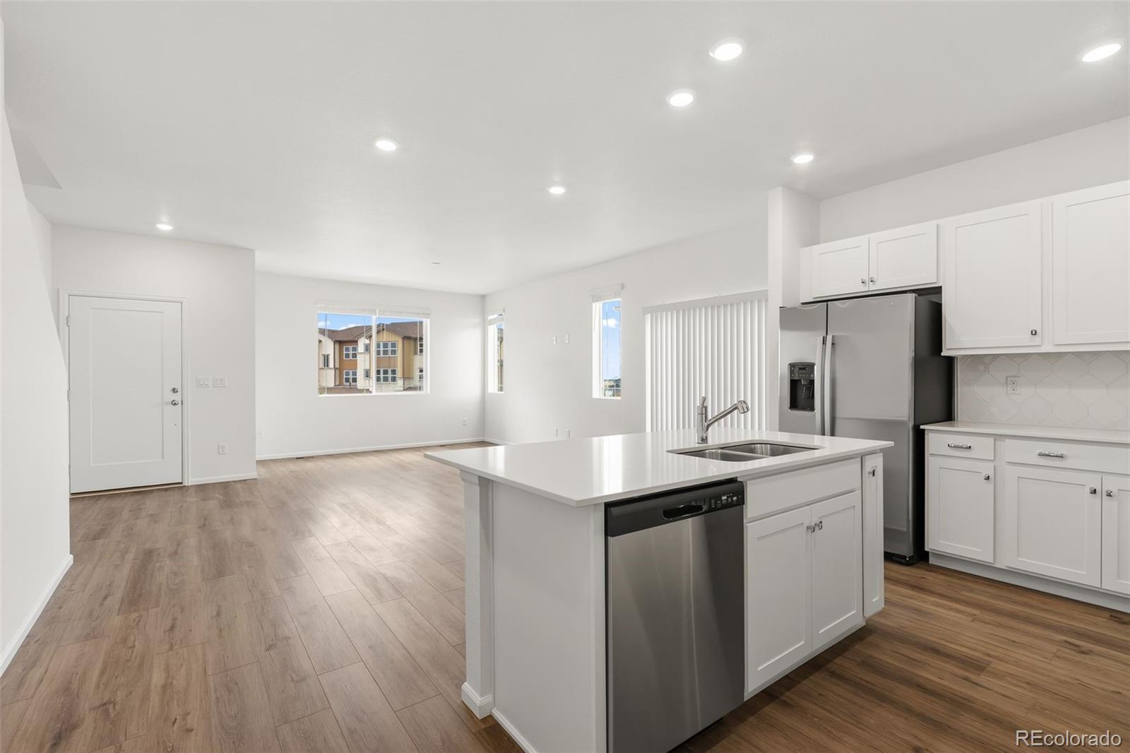 MLS Image #15 for 24246 e 53rd drive,aurora, Colorado