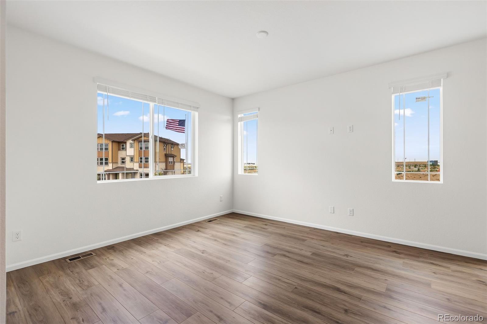 MLS Image #16 for 24246 e 53rd drive,aurora, Colorado