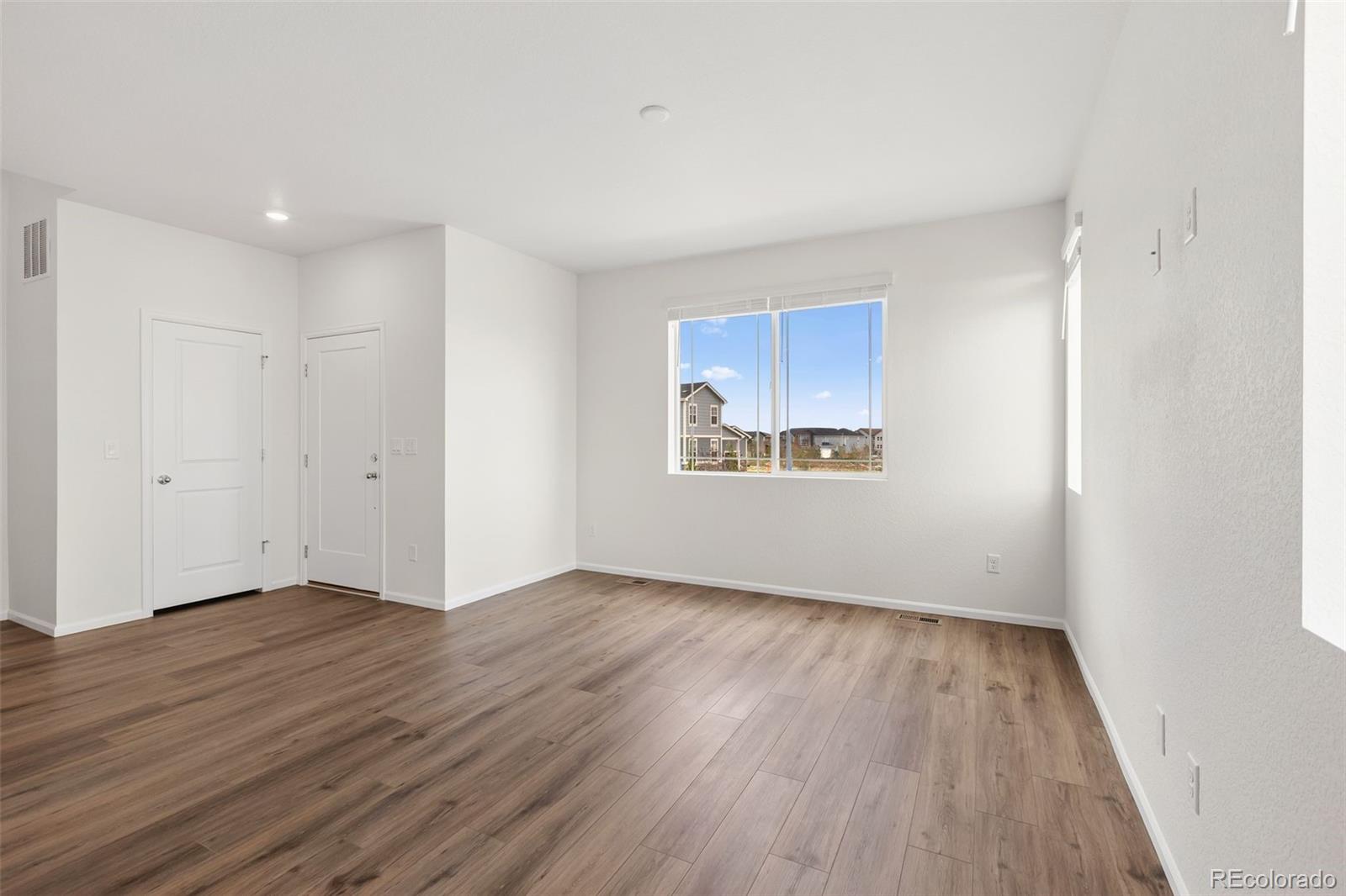 MLS Image #18 for 24246 e 53rd drive,aurora, Colorado