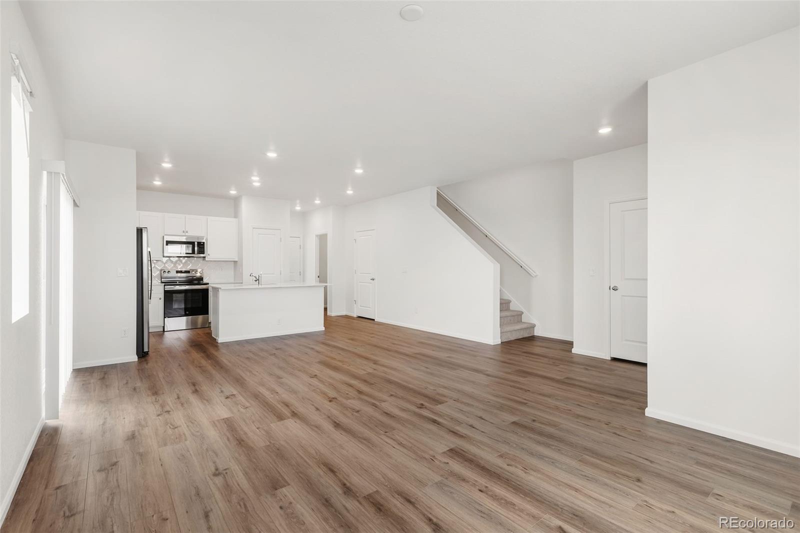 MLS Image #7 for 24246 e 53rd drive,aurora, Colorado