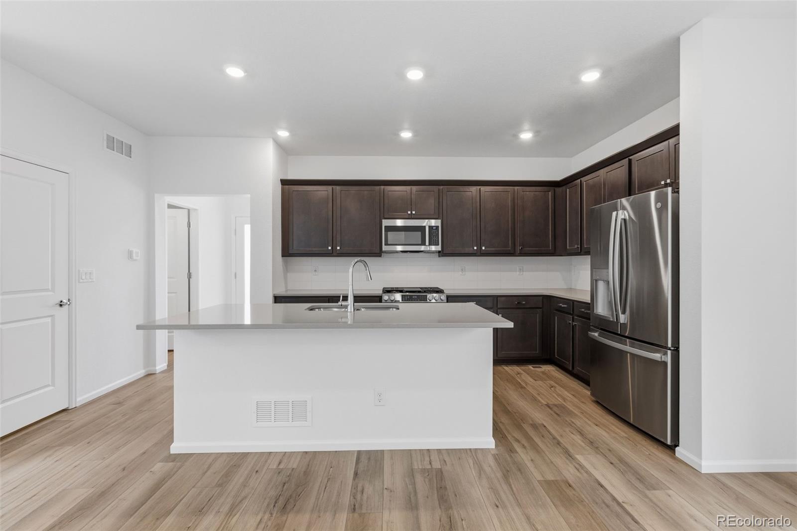 MLS Image #8 for 21303 e 63rd drive,aurora, Colorado