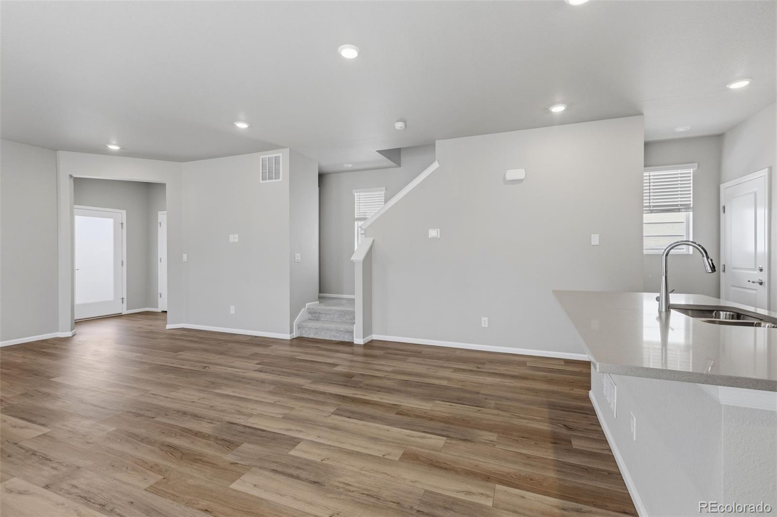 MLS Image #10 for 21051 e 63rd drive,aurora, Colorado