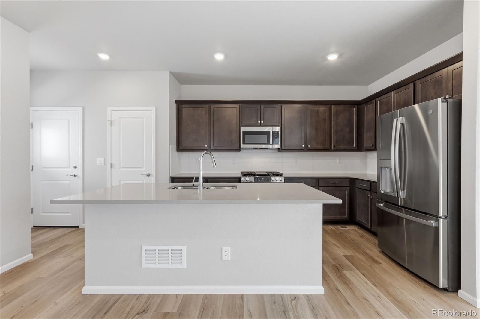 MLS Image #12 for 21051 e 63rd drive,aurora, Colorado