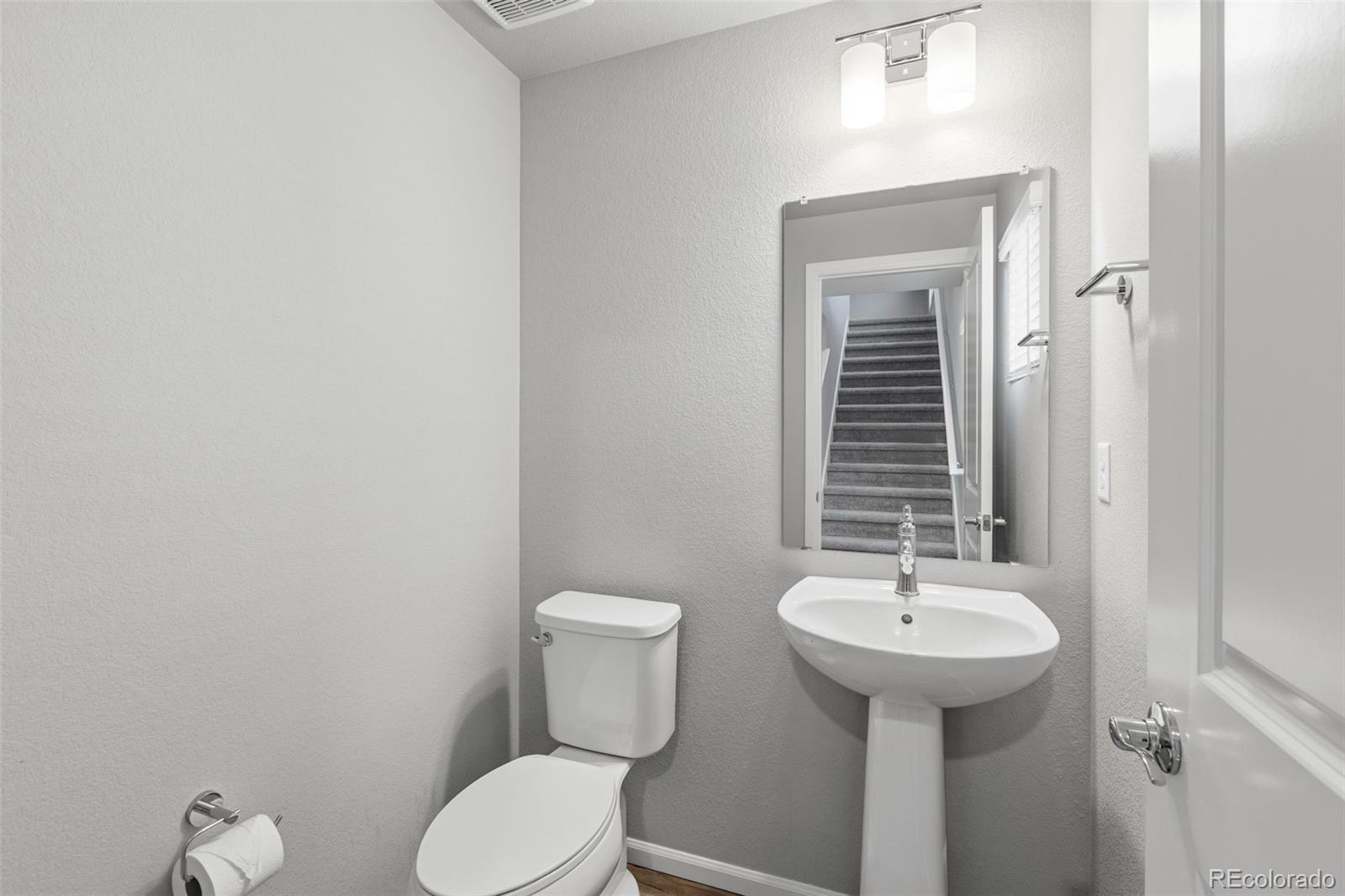 MLS Image #21 for 21051 e 63rd drive,aurora, Colorado