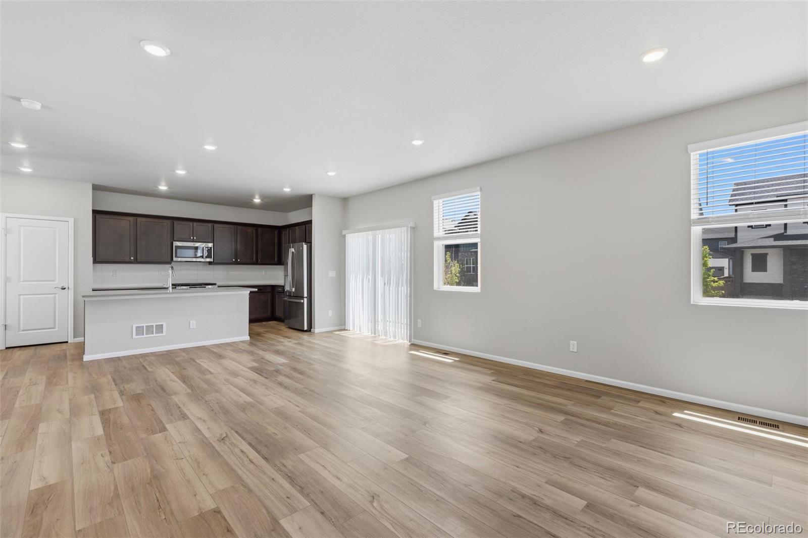 MLS Image #6 for 21051 e 63rd drive,aurora, Colorado