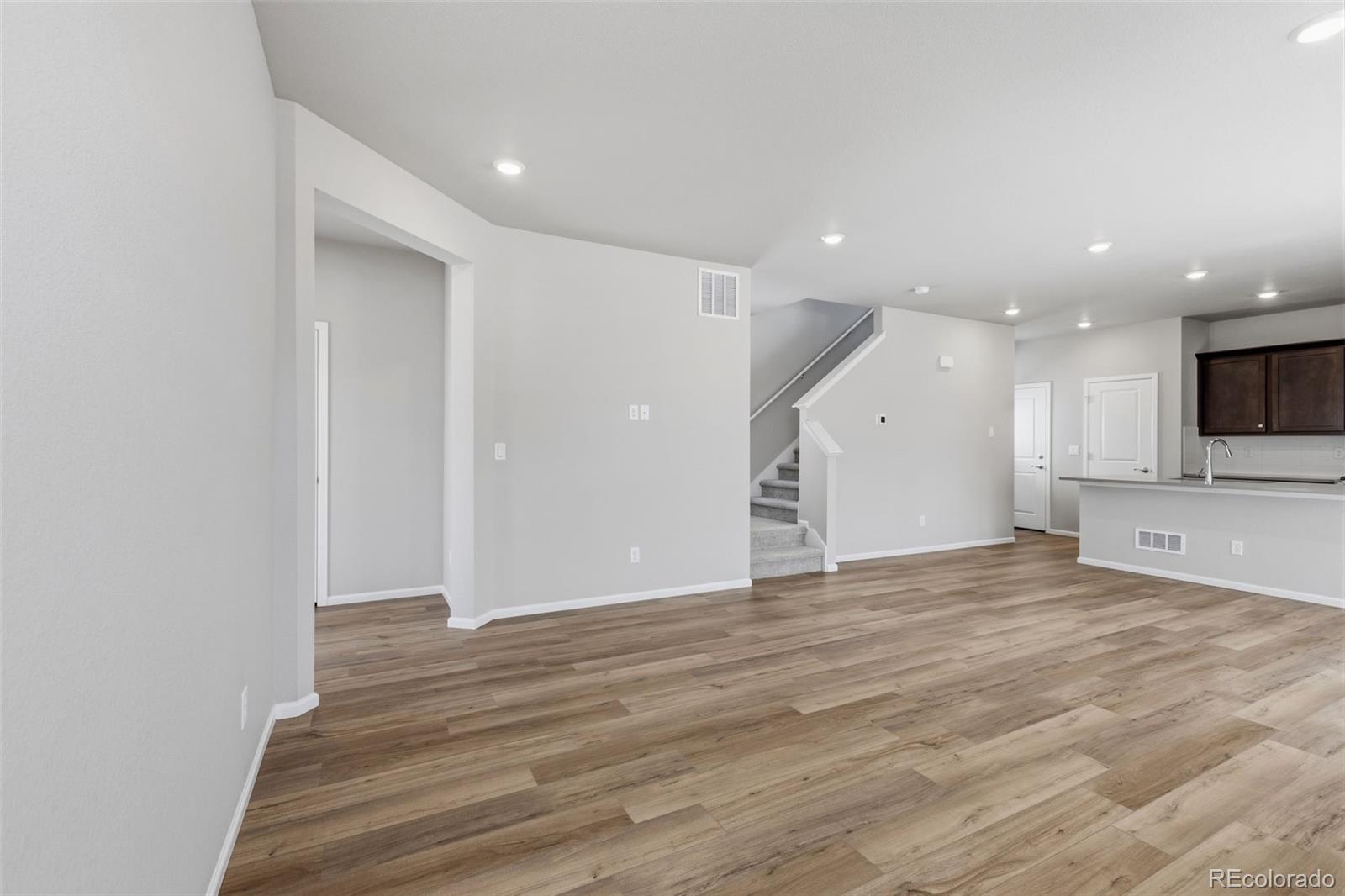 MLS Image #7 for 21051 e 63rd drive,aurora, Colorado