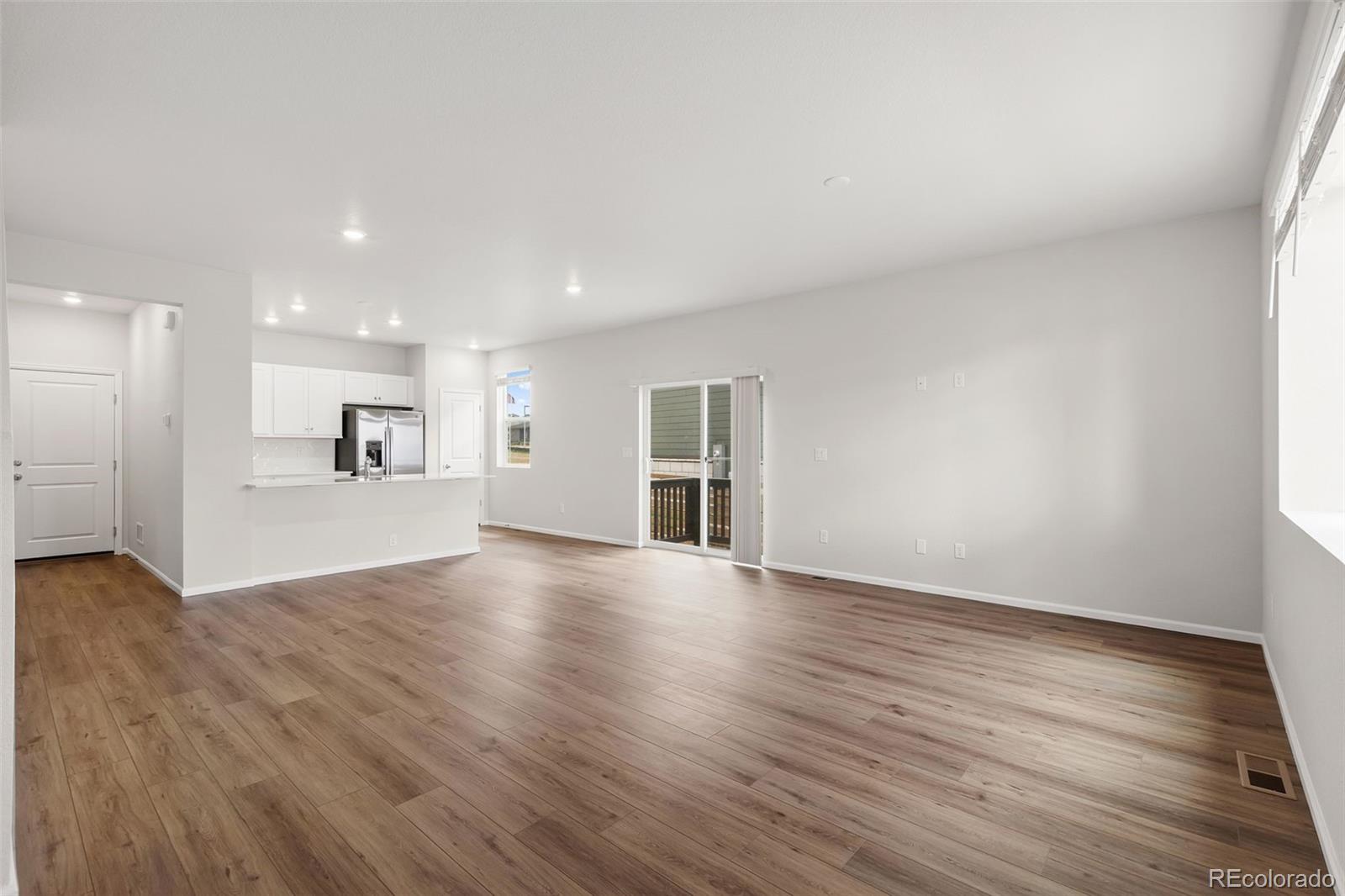 MLS Image #11 for 24226 e 53rd drive,aurora, Colorado