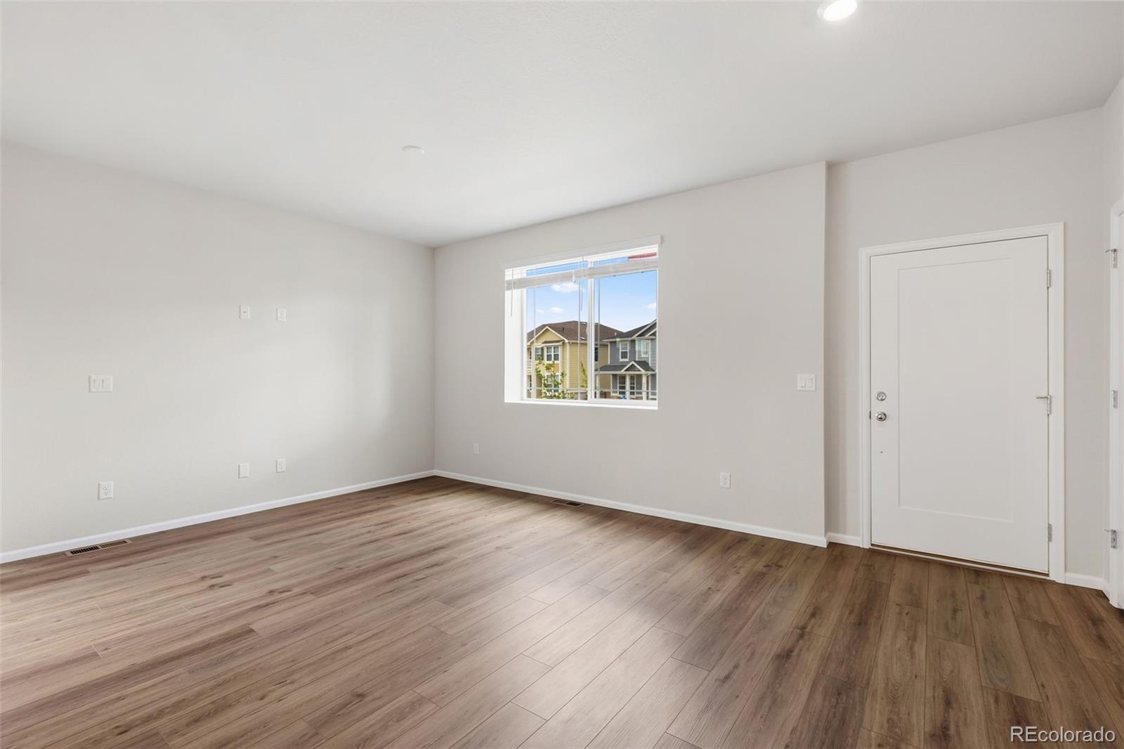 MLS Image #12 for 24226 e 53rd drive,aurora, Colorado