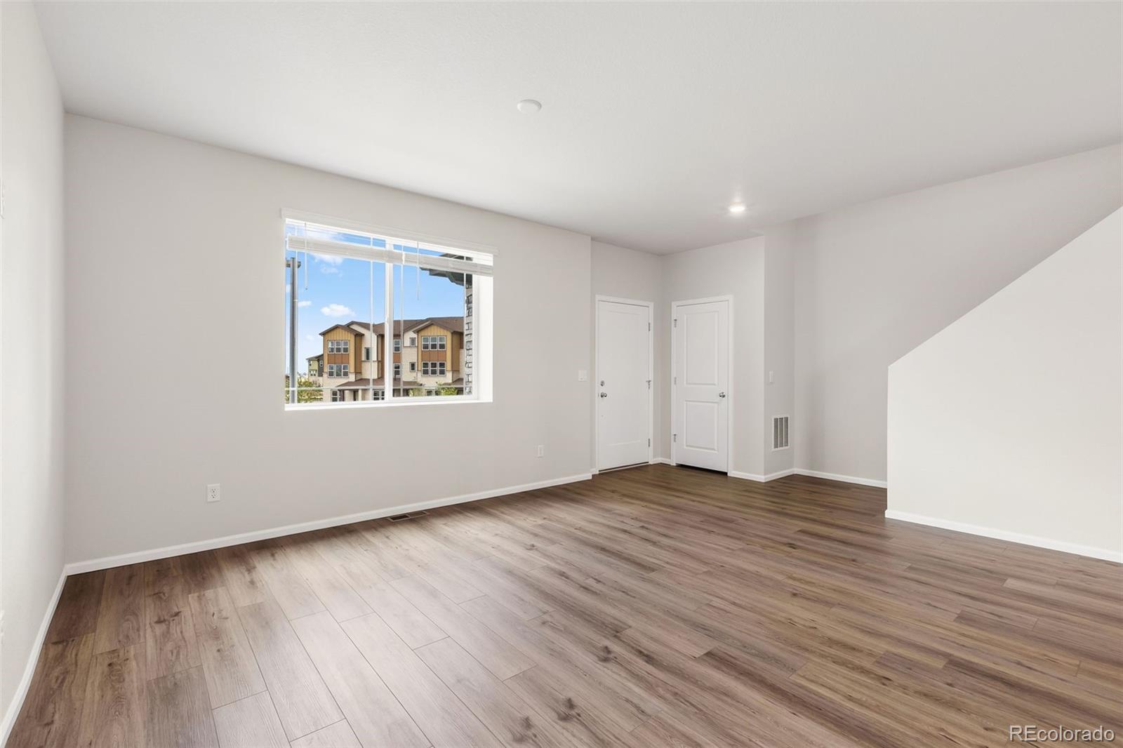 MLS Image #14 for 24226 e 53rd drive,aurora, Colorado