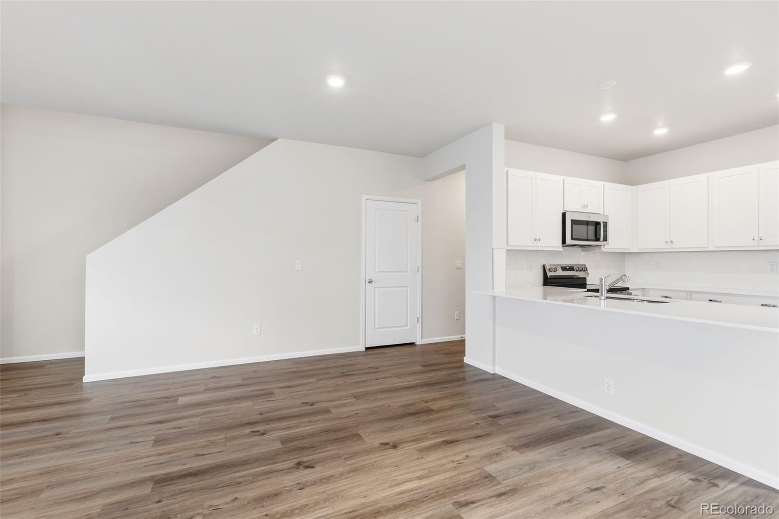 MLS Image #15 for 24226 e 53rd drive,aurora, Colorado