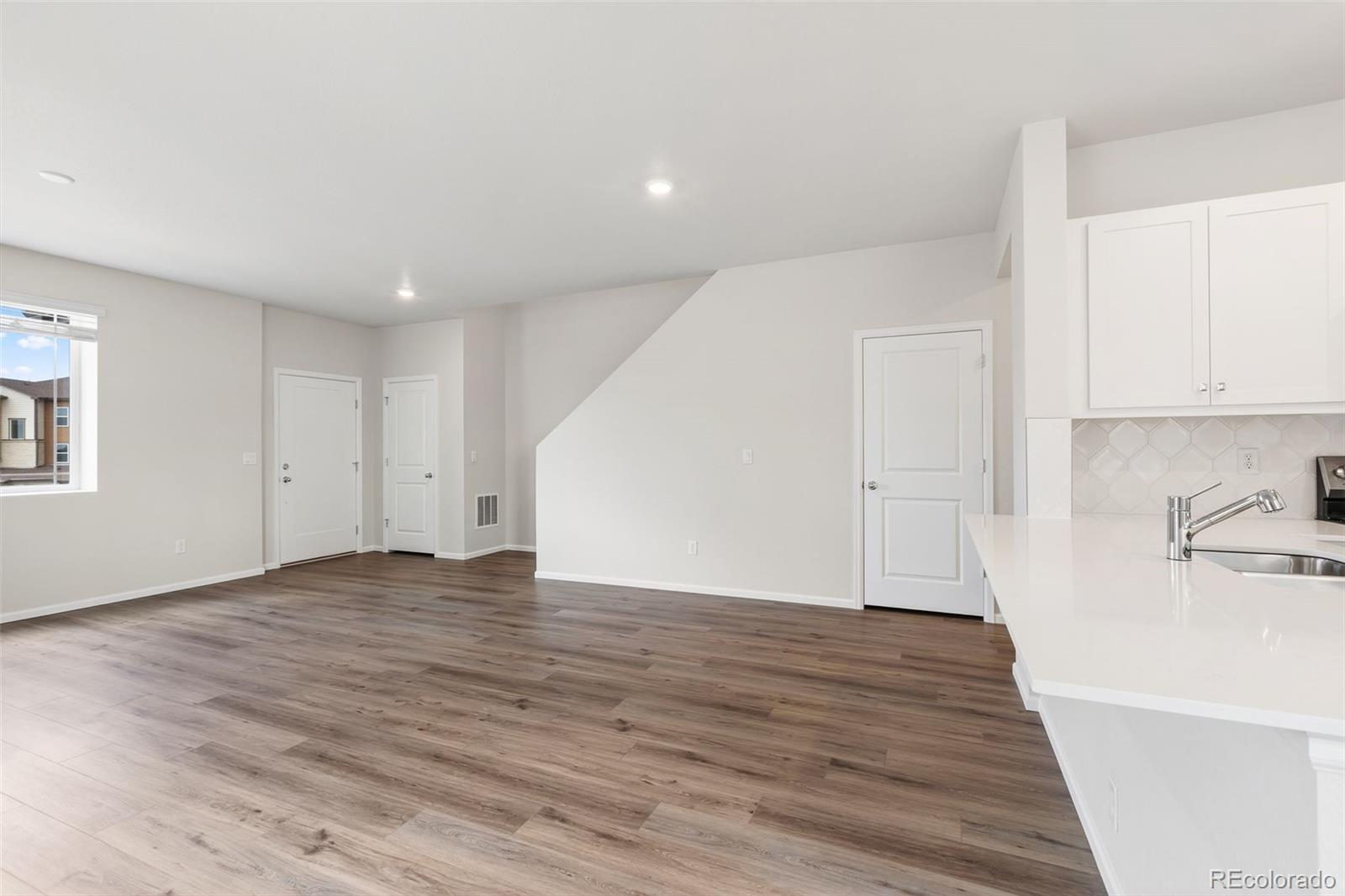 MLS Image #17 for 24226 e 53rd drive,aurora, Colorado