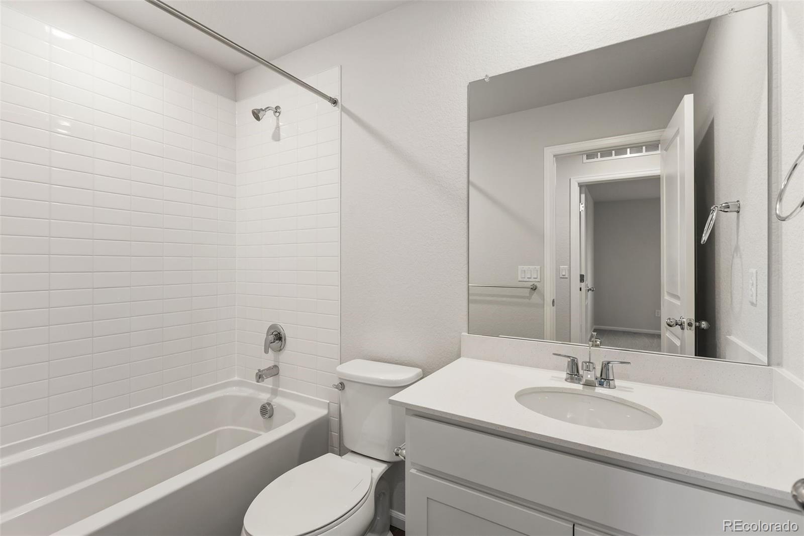 MLS Image #23 for 24226 e 53rd drive,aurora, Colorado