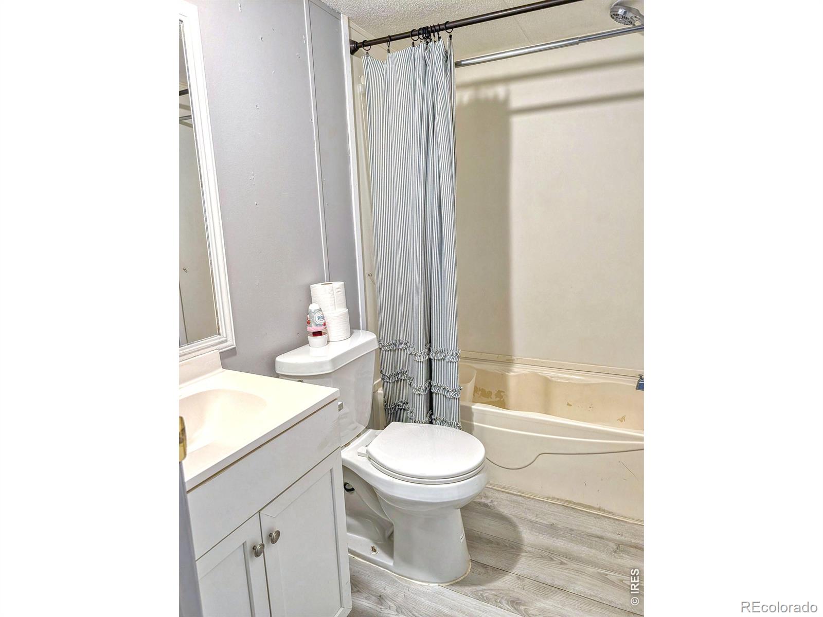 MLS Image #16 for 17701  county road 38 ,platteville, Colorado