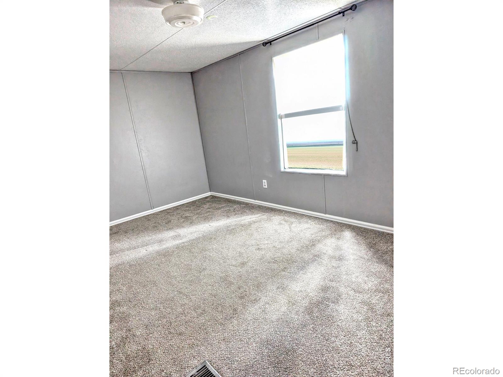 MLS Image #17 for 17701  county road 38 ,platteville, Colorado