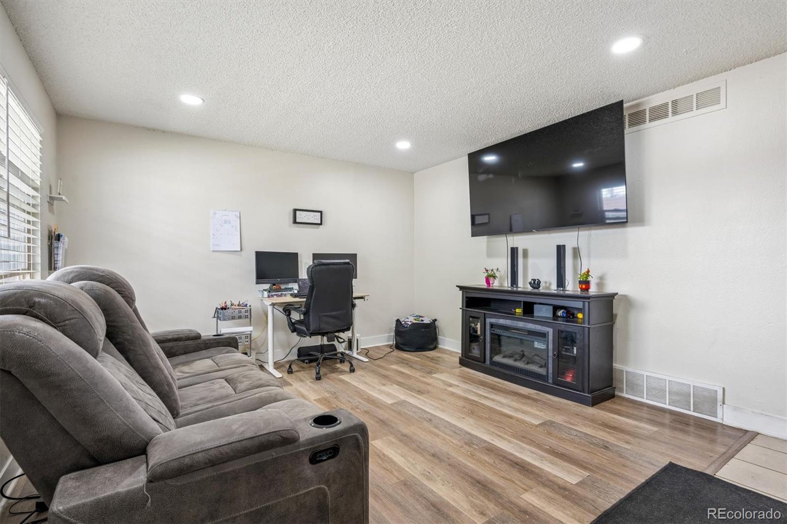 MLS Image #14 for 14742  randolph place,denver, Colorado