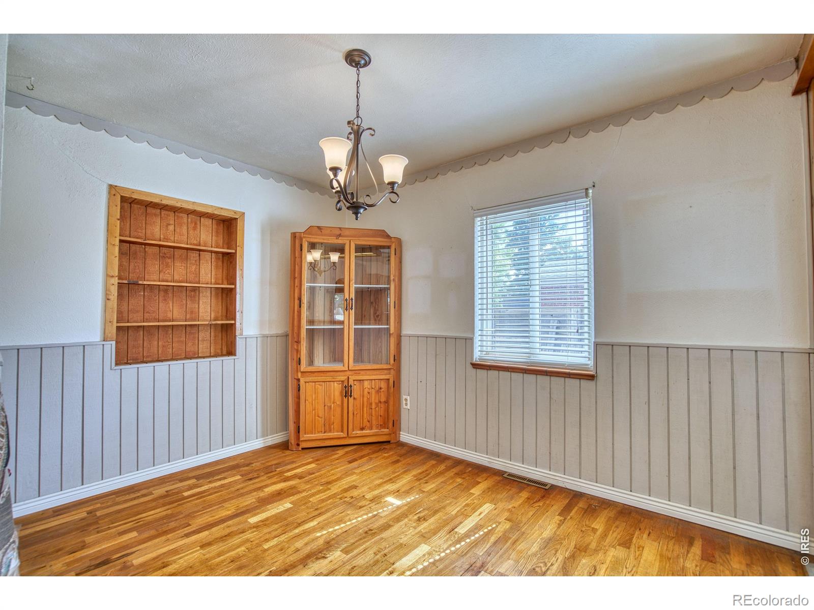 MLS Image #8 for 3077 w 65th avenue,denver, Colorado