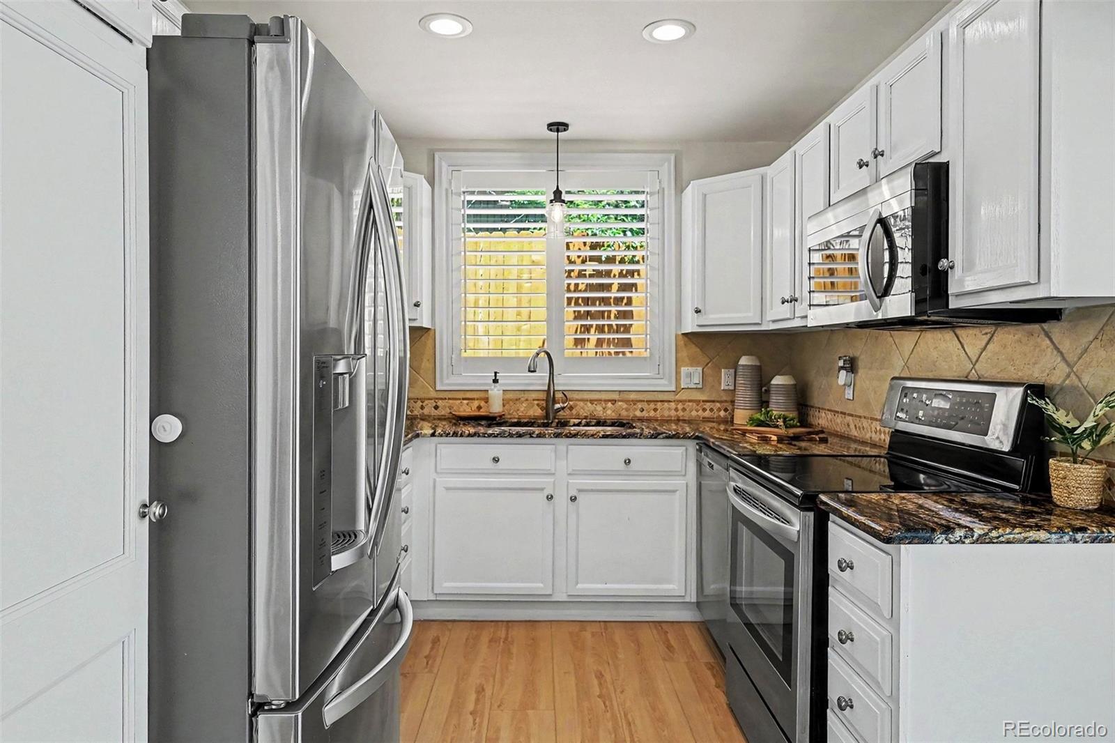 MLS Image #13 for 1490 s jasmine way,denver, Colorado