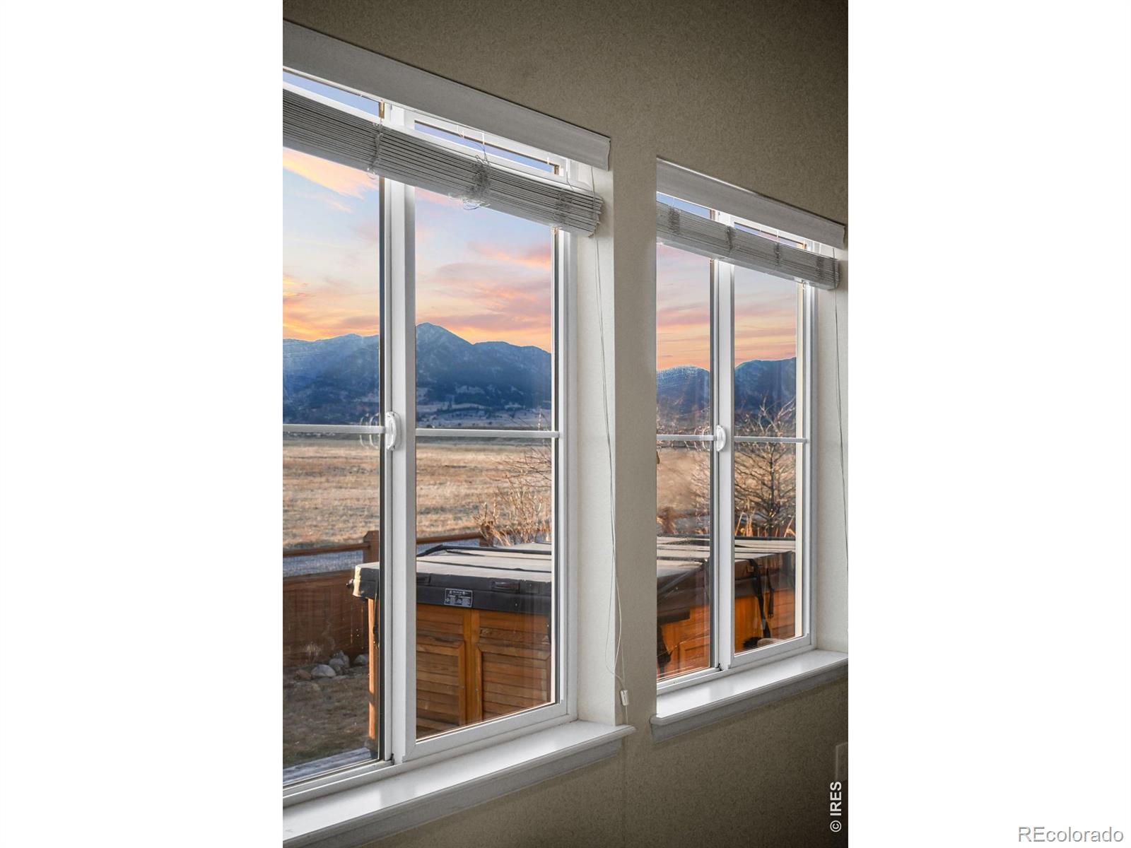 MLS Image #14 for 9337  iron mountain way,arvada, Colorado