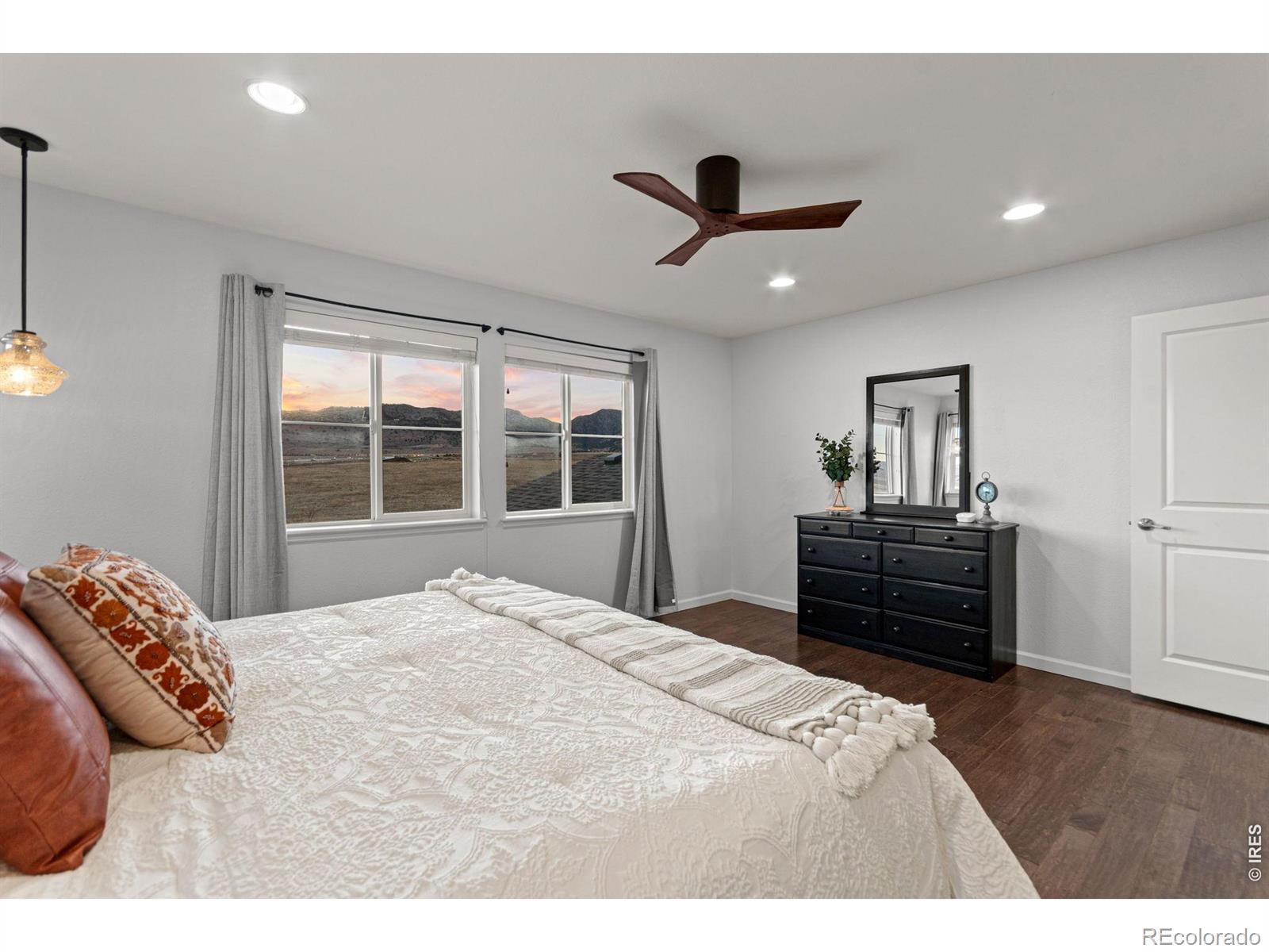 MLS Image #26 for 9337  iron mountain way,arvada, Colorado
