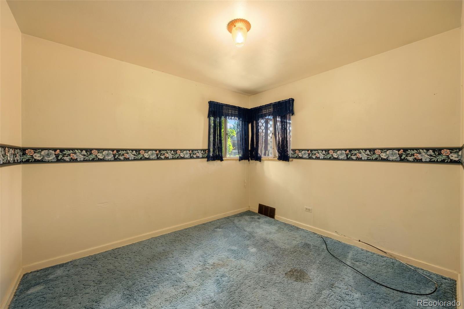 MLS Image #10 for 2210 s irving street,denver, Colorado