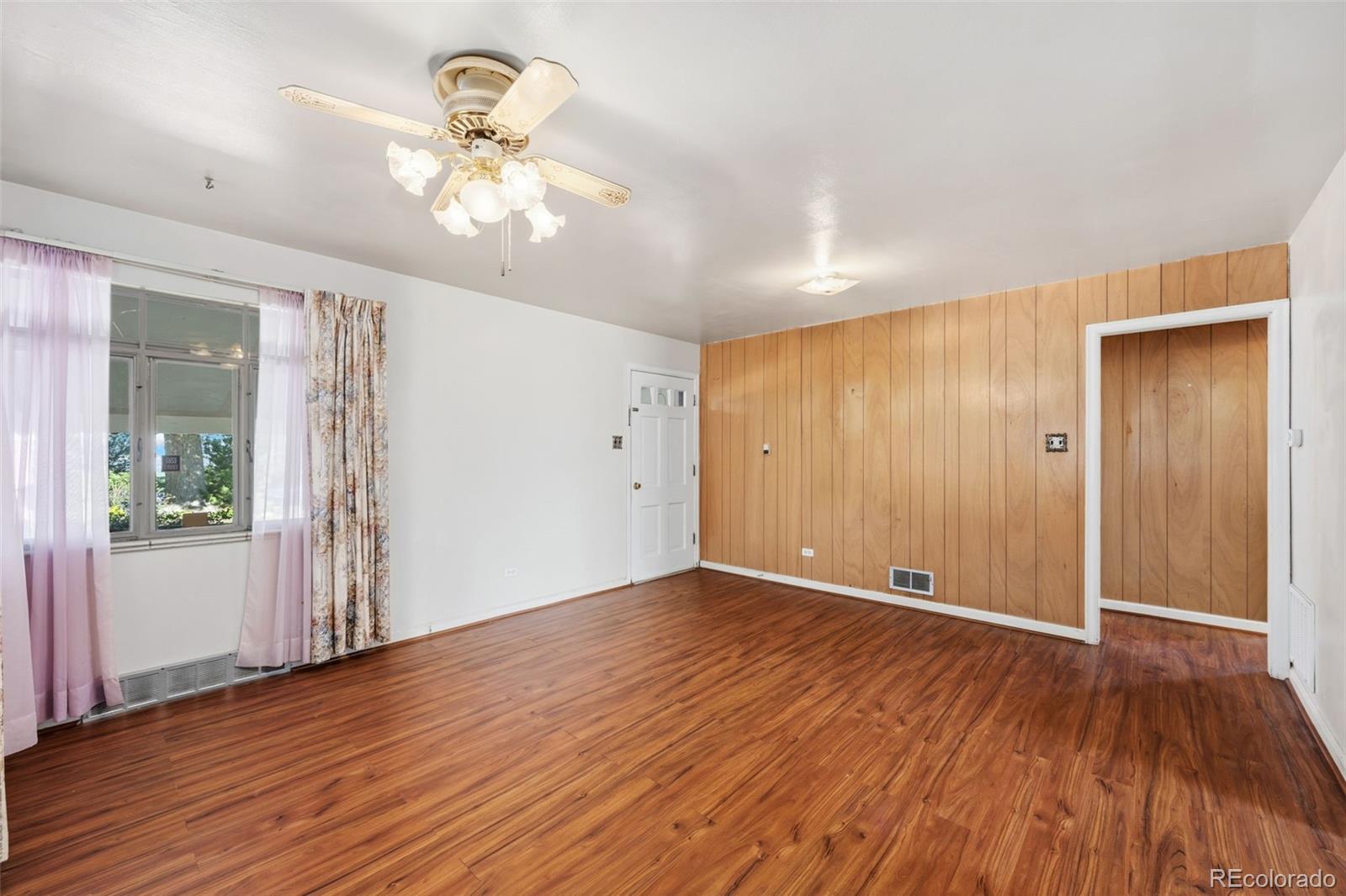 MLS Image #2 for 2210 s irving street,denver, Colorado