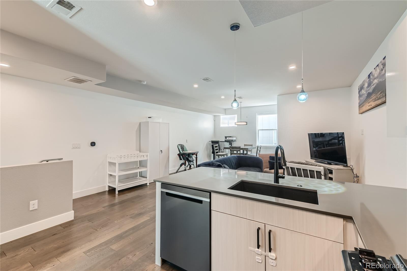 MLS Image #7 for 1284  stuart street,denver, Colorado