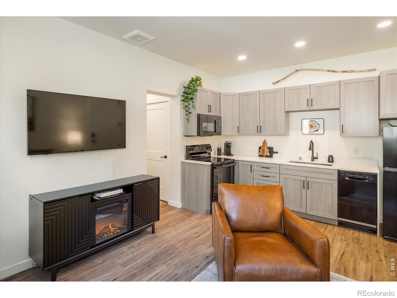 MLS Image #7 for 2121  hummingbird way 201,georgetown, Colorado