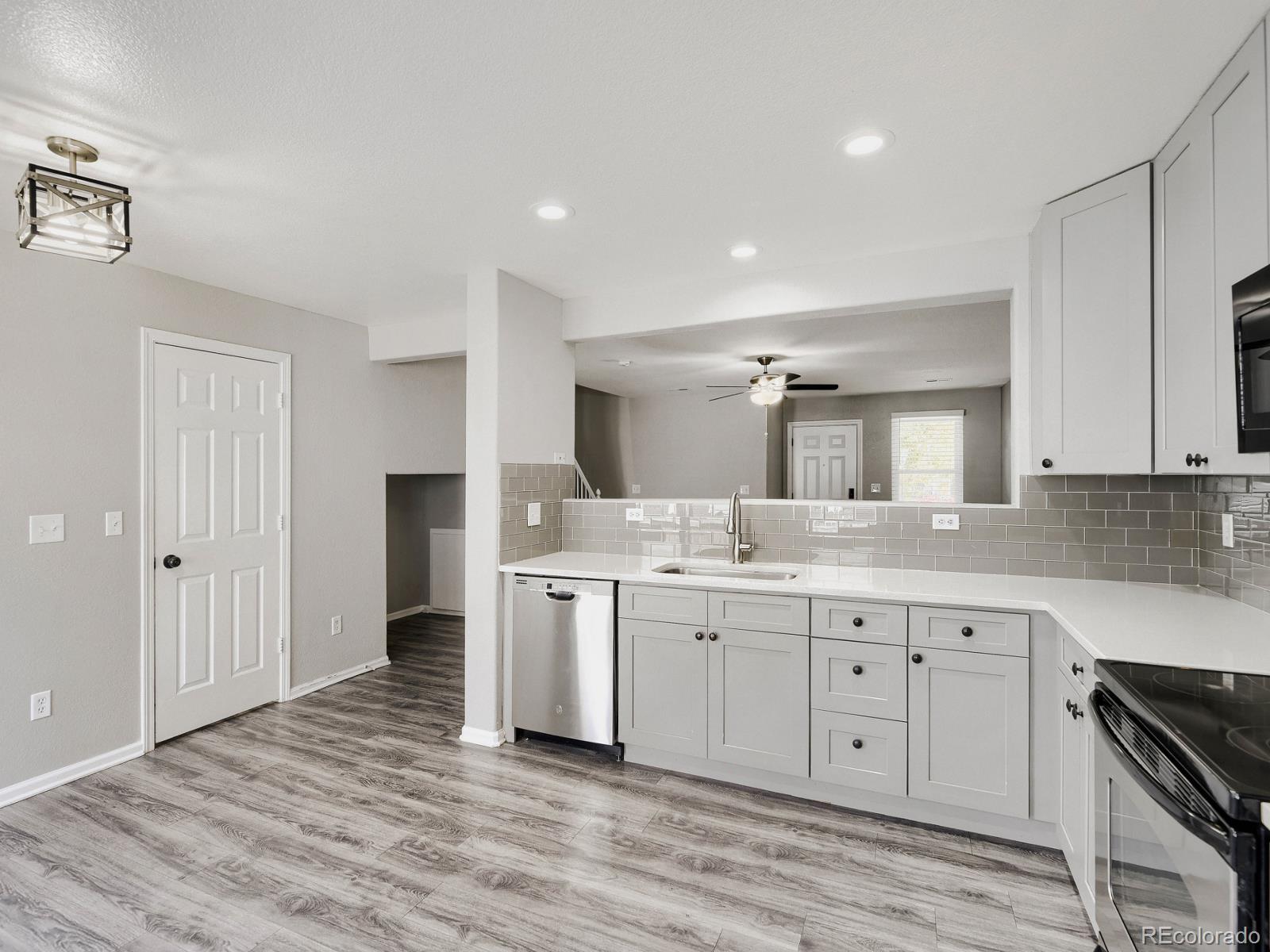MLS Image #2 for 7874 s kittredge circle,englewood, Colorado