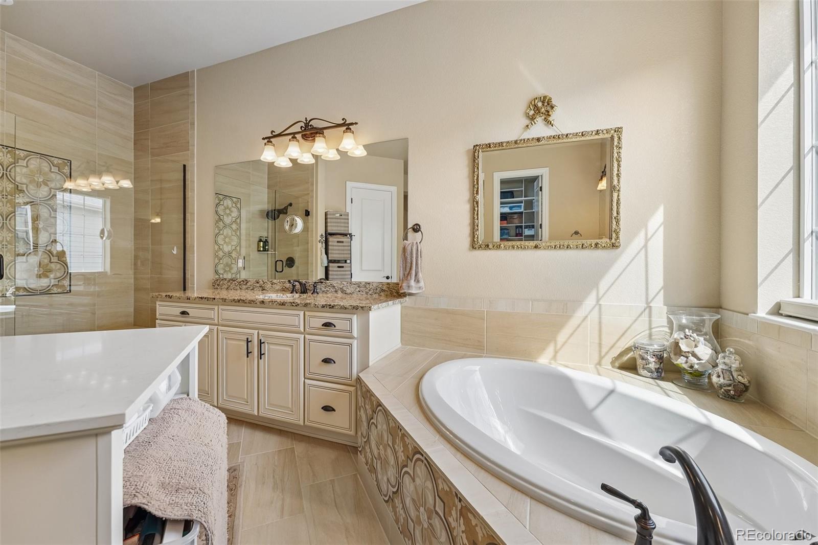 MLS Image #18 for 27693 e euclid drive,aurora, Colorado