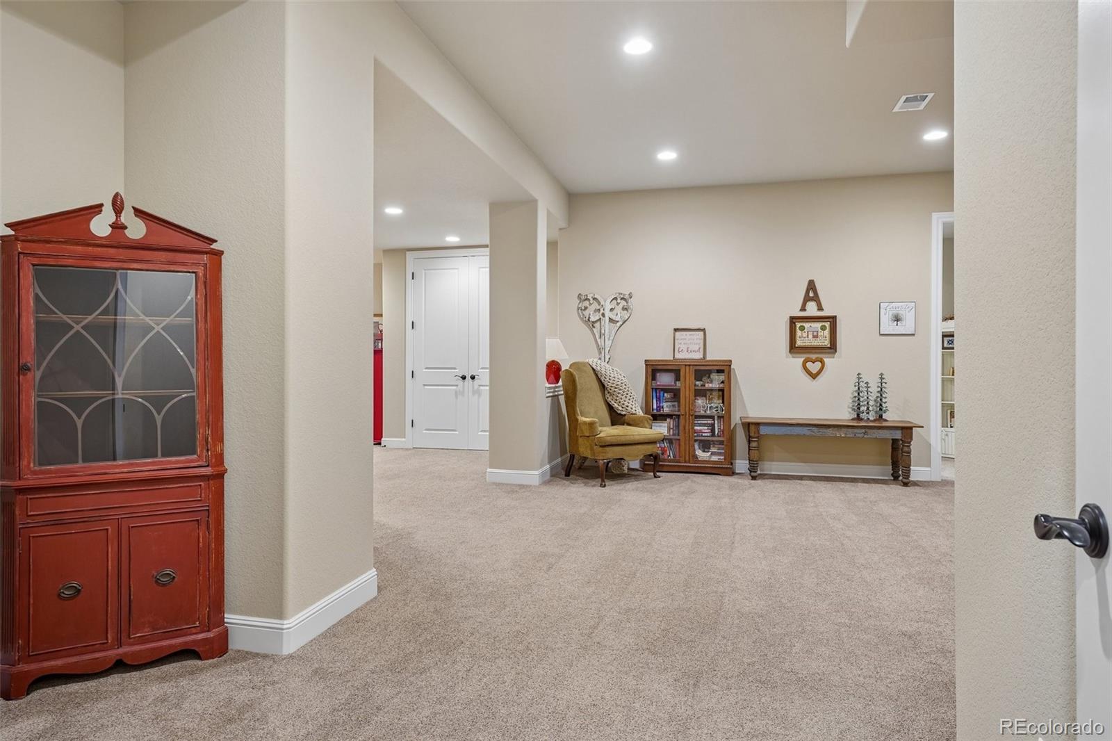 MLS Image #32 for 27693 e euclid drive,aurora, Colorado