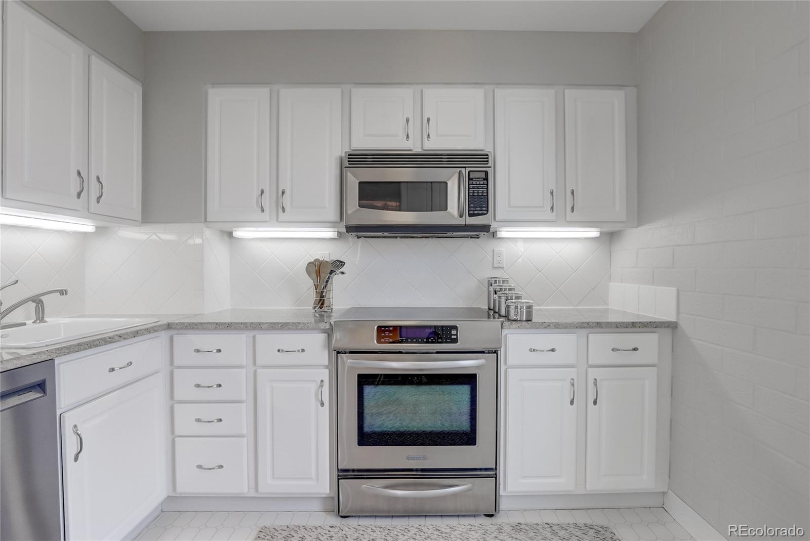MLS Image #10 for 460 s marion parkway,denver, Colorado