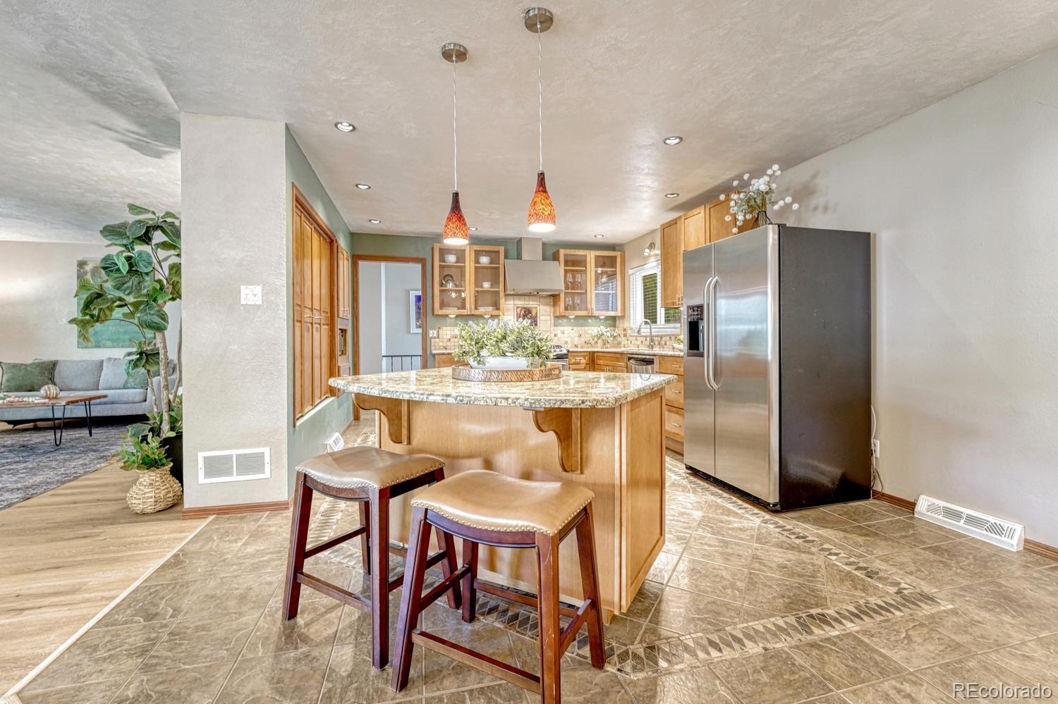 MLS Image #14 for 6904 e villanova place,denver, Colorado