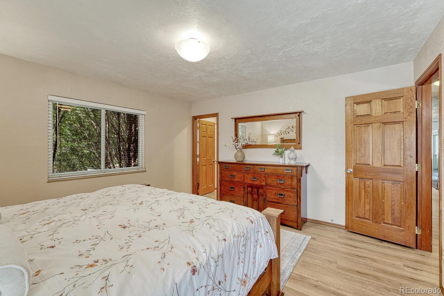 MLS Image #26 for 6904 e villanova place,denver, Colorado