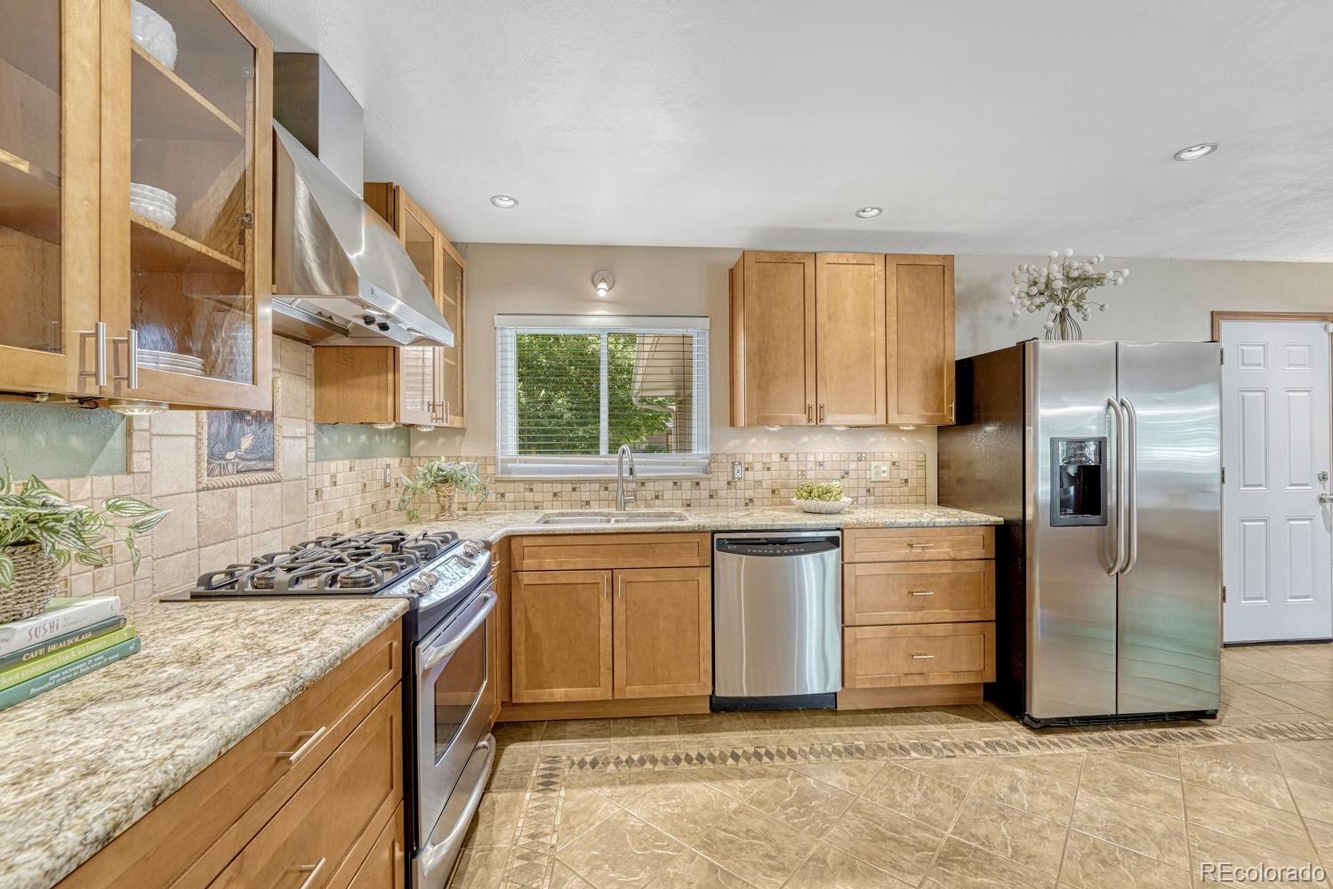 MLS Image #5 for 6904 e villanova place,denver, Colorado