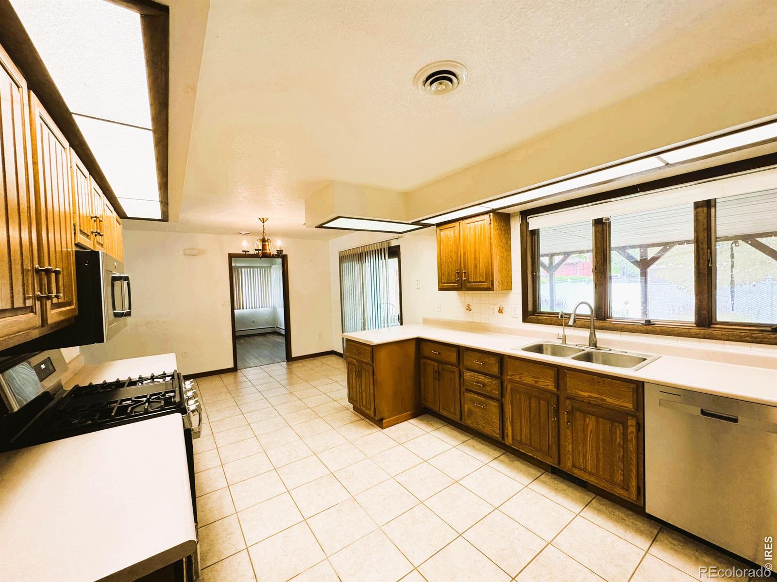 MLS Image #12 for 1331  evans street,sterling, Colorado