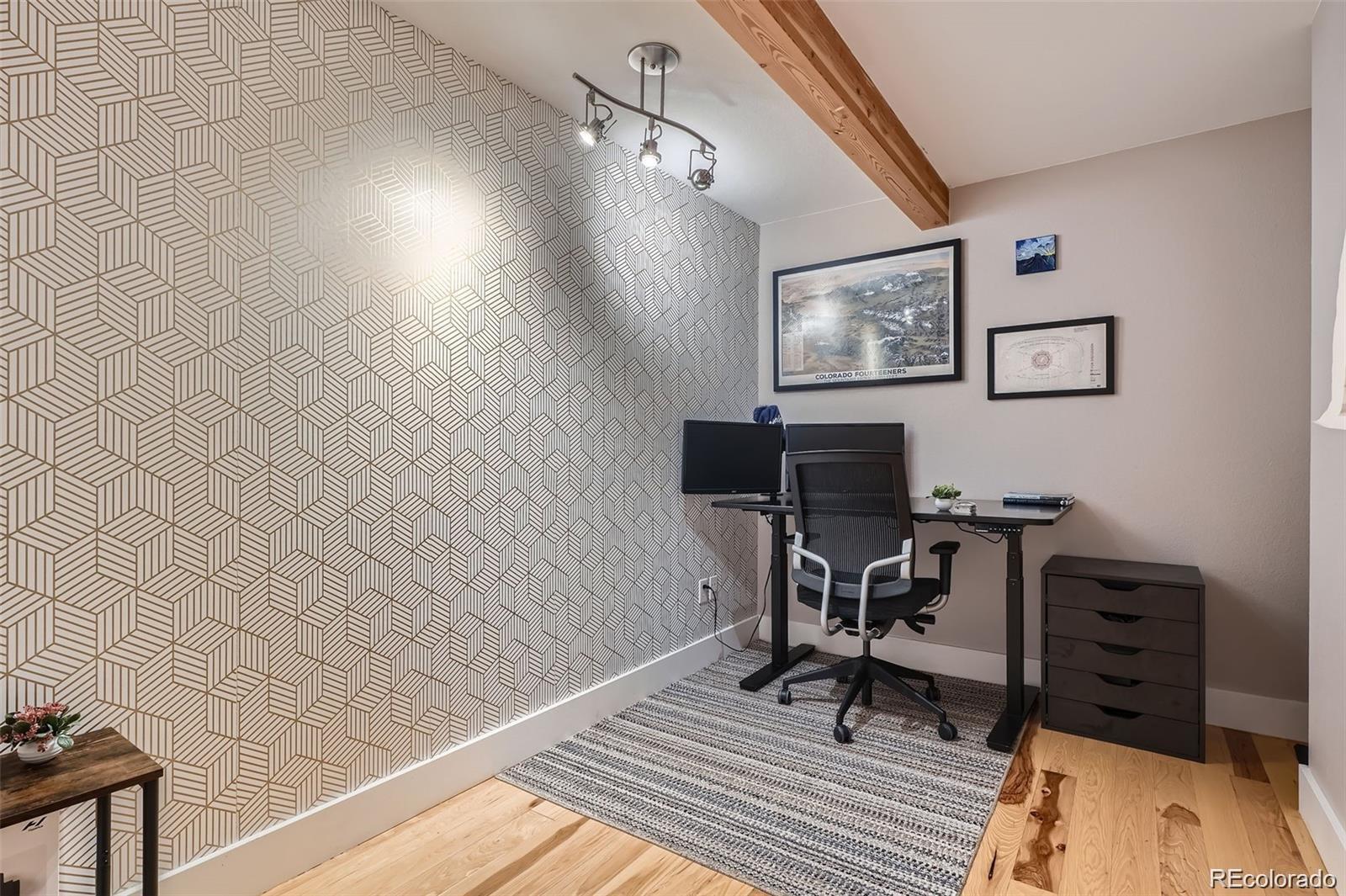 MLS Image #11 for 2460 w caithness place 104,denver, Colorado
