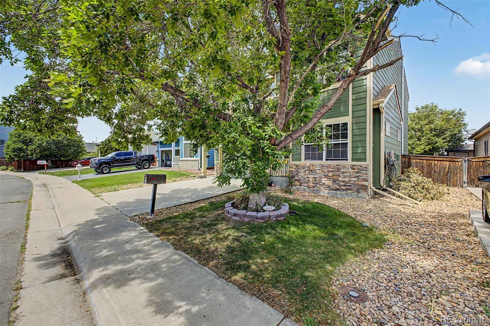 MLS Image #4 for 9815  eagle creek circle,commerce city, Colorado
