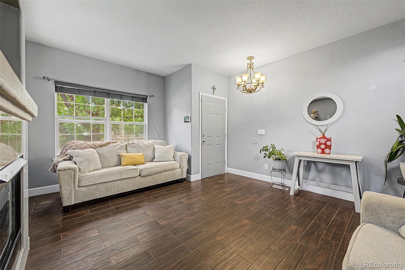 MLS Image #5 for 9815  eagle creek circle,commerce city, Colorado