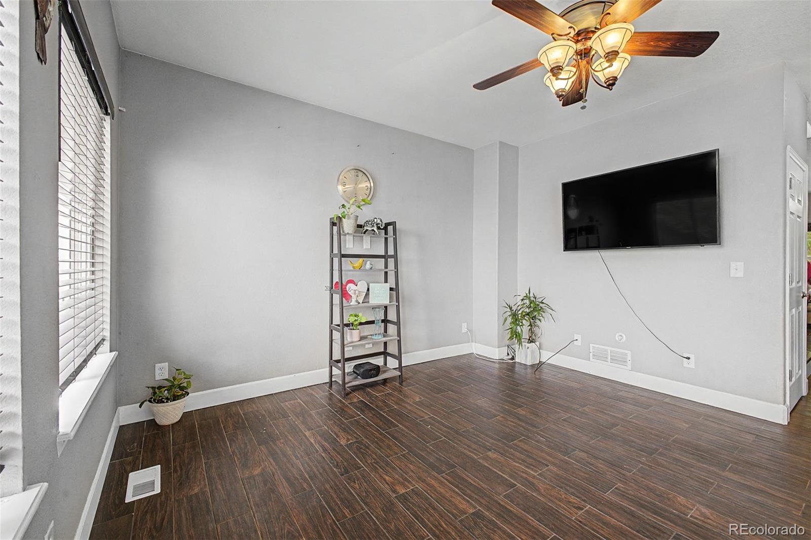 MLS Image #8 for 9815  eagle creek circle,commerce city, Colorado