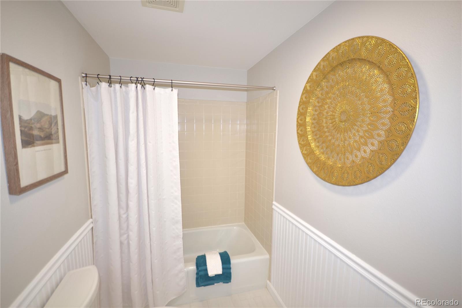 MLS Image #20 for 10251  monterey circle,denver, Colorado