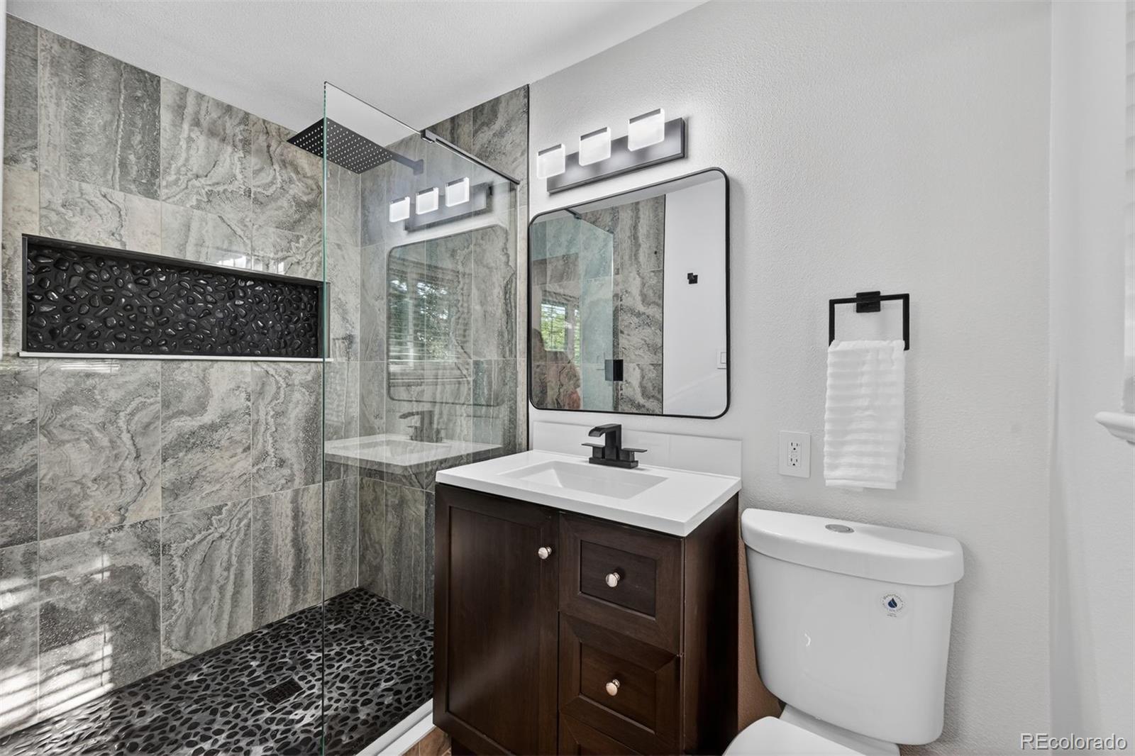 MLS Image #14 for 832 s beech street,lakewood, Colorado