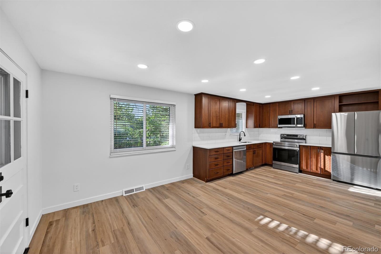 MLS Image #6 for 832 s beech street,lakewood, Colorado